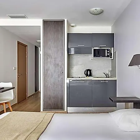 Odalys - Centre Gare Saint Roch Aparthotel 4*