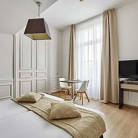 Odalys - Centre Gare Saint Roch 4*