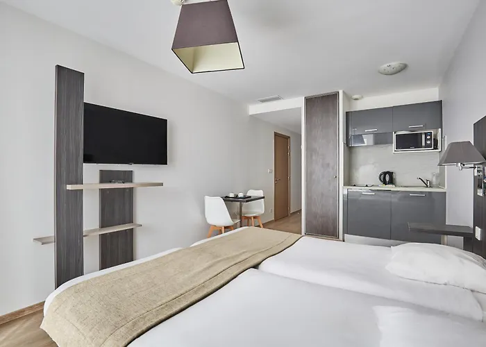 Odalys - Centre Gare Saint Roch 4*